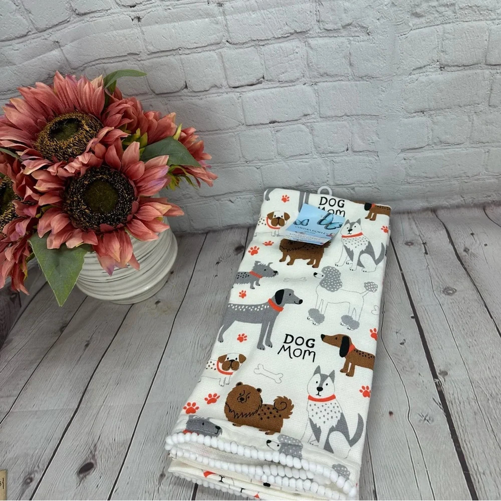 NWT cynthia rowley set of two kitchen towels dog mom